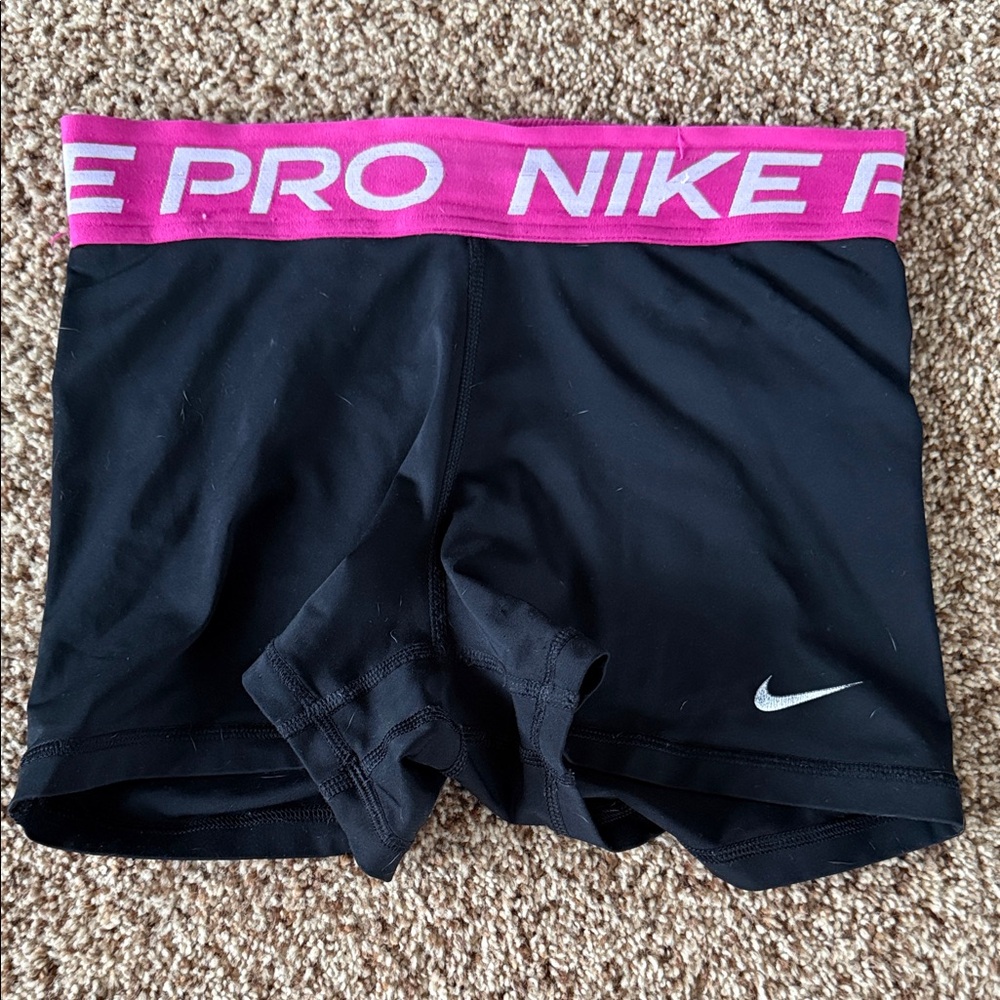 Nike Pro Athletic Women’s shorts volleyball, size Medium, 2 pair - Picture 5 of 7